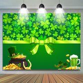 Grün Kleeblatt Und Gold Münzen Baby Dusche Hintergrund